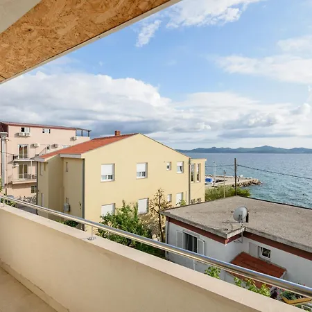 Apartamento Spacious Near The Sea