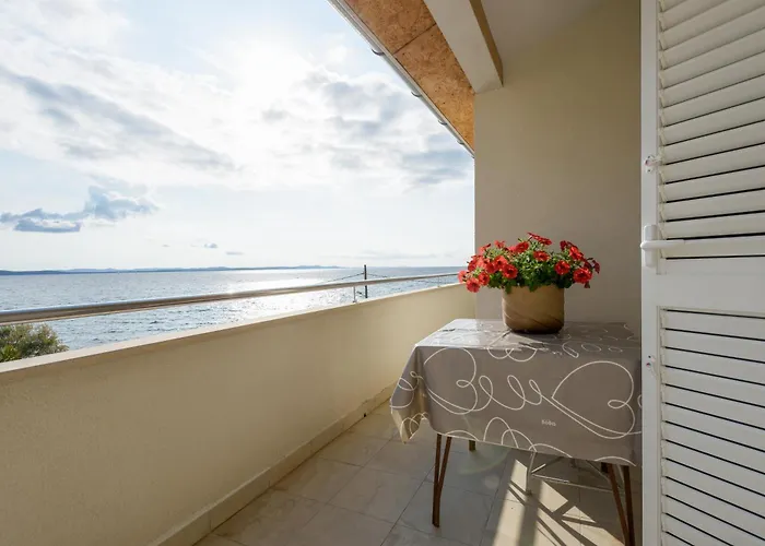 Spacious Near The Sea Apartamento Zadar