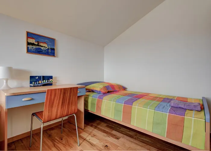 Spacious Near The Sea Apartment Zadar