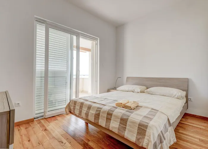 Apartment Spacious Near The Sea Zadar