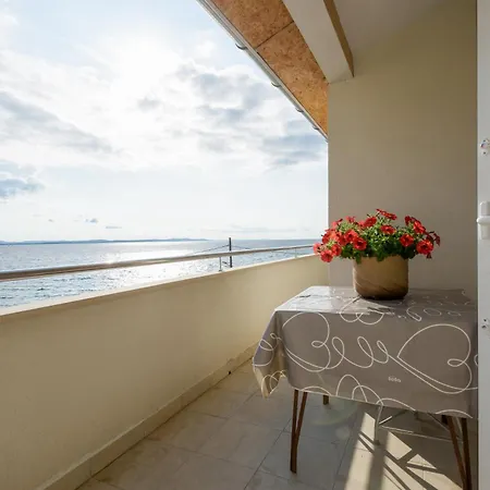 Spacious Near The Sea Appartement Zadar