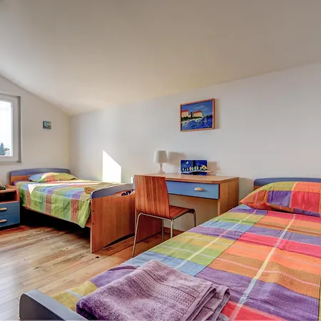 Spacious Near The Sea * Zara