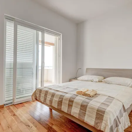 Appartement Spacious Near The Sea Zadar