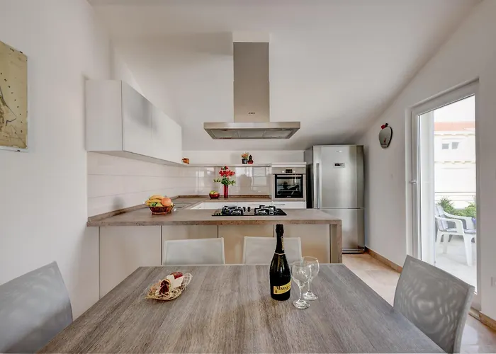 Spacious Near The Sea *